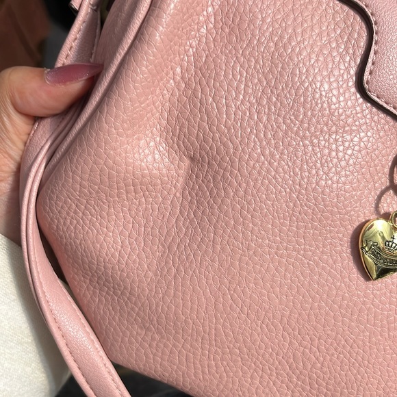 Pink Juicy Couture Barrel Crossbody Bag - Picture 7 of 7